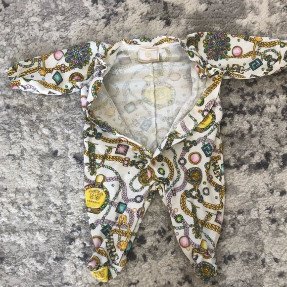 Versace baby onesie - Picture 2 of 7